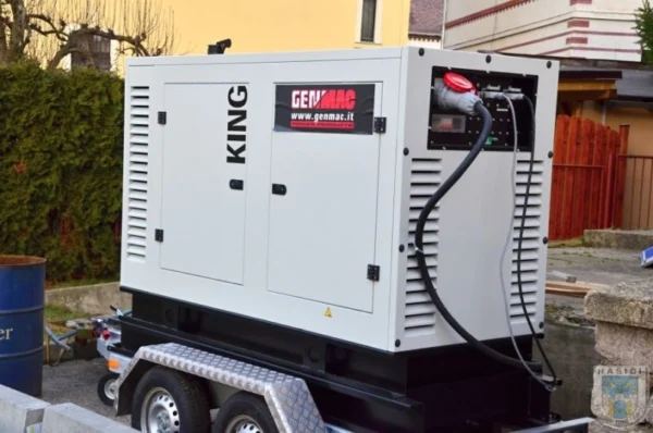 Generator insonorizat Genmac King G80IS Pmax. 88 KVA 400V, IVECO, QT2A-4520+WH - imagine 3