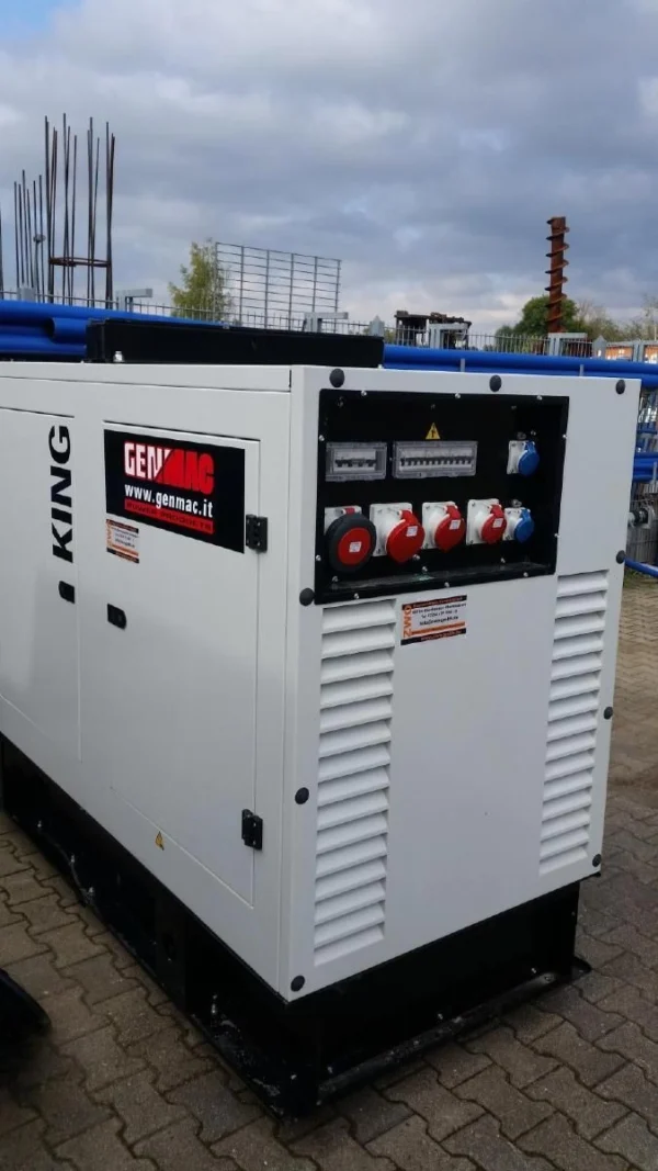 Generator insonorizat Genmac King G80IS Pmax. 88 KVA 400V, IVECO, QT2A-4520+WH - imagine 4