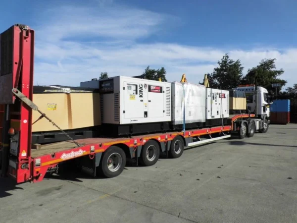 Generator insonorizat Genmac King G80IS Pmax. 88 KVA 400V, IVECO, QT2A-4520+WH - imagine 5